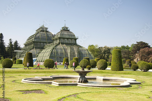 Photo: Botanic Gardens at Schoenbrunn Palace, Vienna, Austria Botanic Gardens at Schoenbrunn Palace, Vienna, Austria