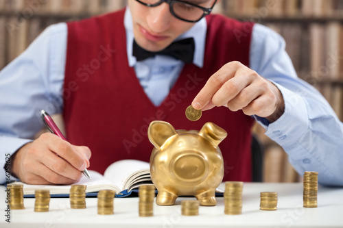 Photo: counting money counting money