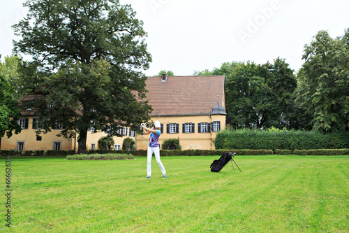 Photo: playing golf playing golf