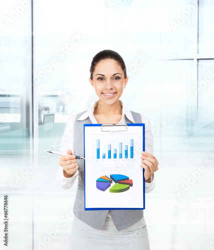 Photo: Businesswoman smile hold clipboard document Businesswoman smile hold clipboard document