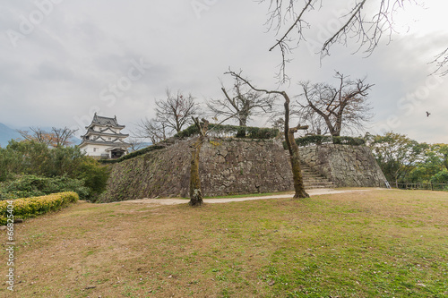 宇和岛城の本丸と天守阁 by nameyasu, Royalt