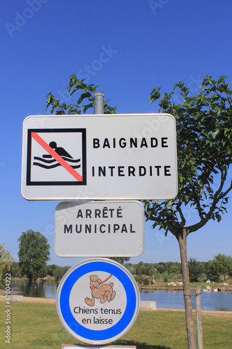 Photo: Baignade interdite Baignade interdite