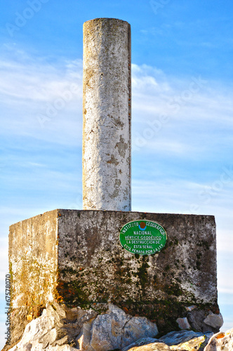 Photo: Vértice geodésico, geodesia, Instituto Geográfico Nacional Vértice geodésico, geodesia, Instituto Geográfico Nacional