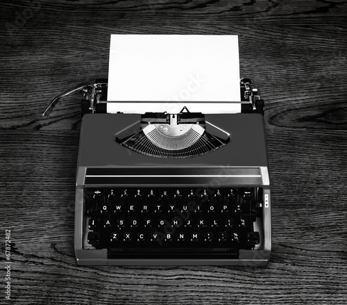 Photo: typewriter black and white typewriter black and white
