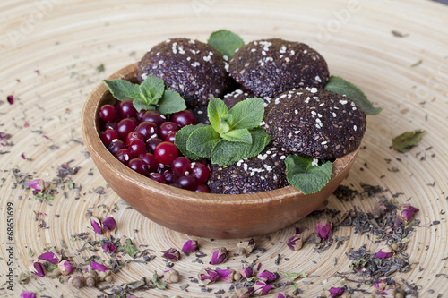 Photo: raw food cookies with cranberries, sesame seeds, apple and mint raw food cookies with cranberries, sesame seeds, apple and mint