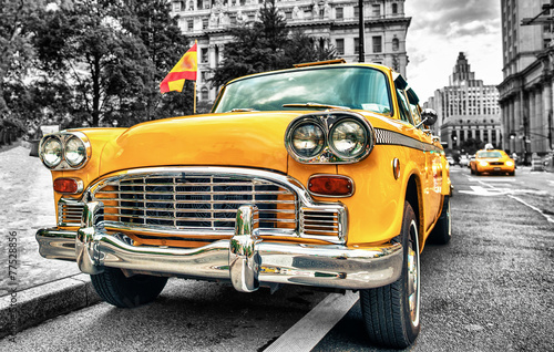 Fototapeta Vintage Yellow Cab in Lower Manhattan - New York City