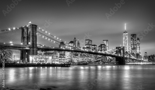 Fototapeta Brooklyn bridge at dusk, New York City.