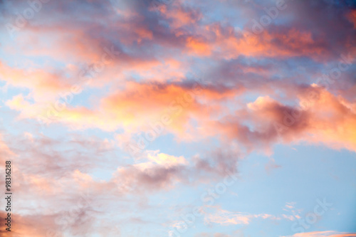 Obraz na płótnie colorful dramatic sky with cloud at sunset