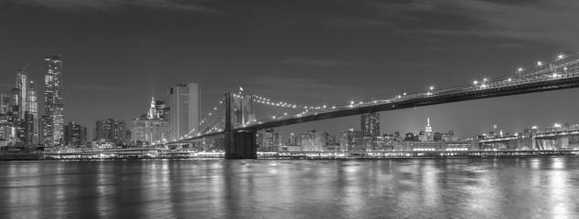 Brooklyn Bridge and Manhattan at night, New York City, USA
