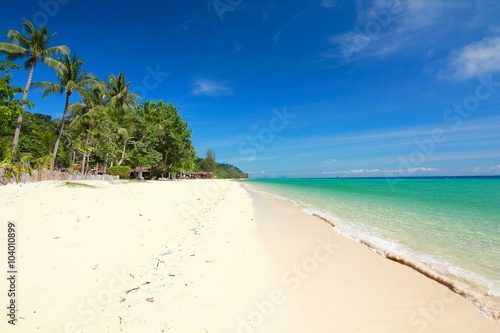  The paradise island in Trang Province , Thailand