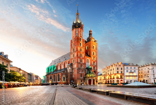 Fototapeta Old city center view with Adam Mickiewicz monument and St. Mary'