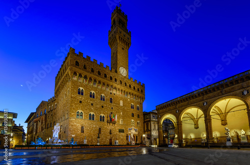 Plakat Noc widok Florencja przy Palazzo Vecchio w piazza della Signoria w Florencja, Włochy