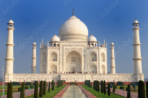 Fototapeta White marble Taj Mahal in India, Agra, Uttar Pradesh.