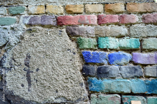 Alte bunte Mauer