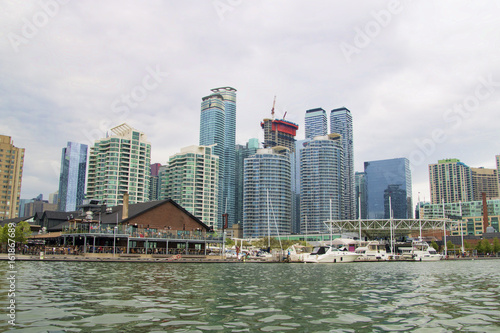 Zdjęcie XXL Pejzaż miejski wzdłuż schronienie nabrzeża okręgu w Toronto Ontario Kanada