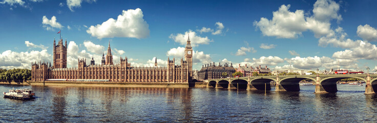 Panoramic picture of Houses of Parliament, Big Ben and Westminster Bridge, London