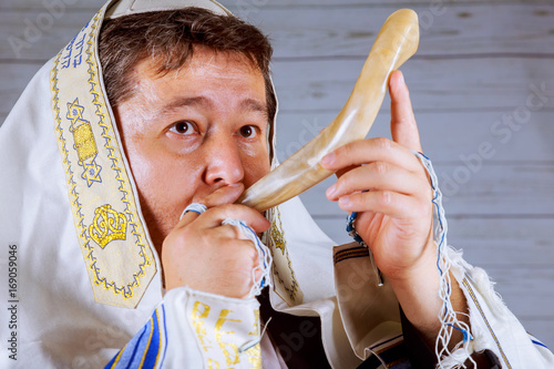 Zdjęcie XXL Shofar tallit na białym tle - rosh hashanah jewesh wakacje pojęcie