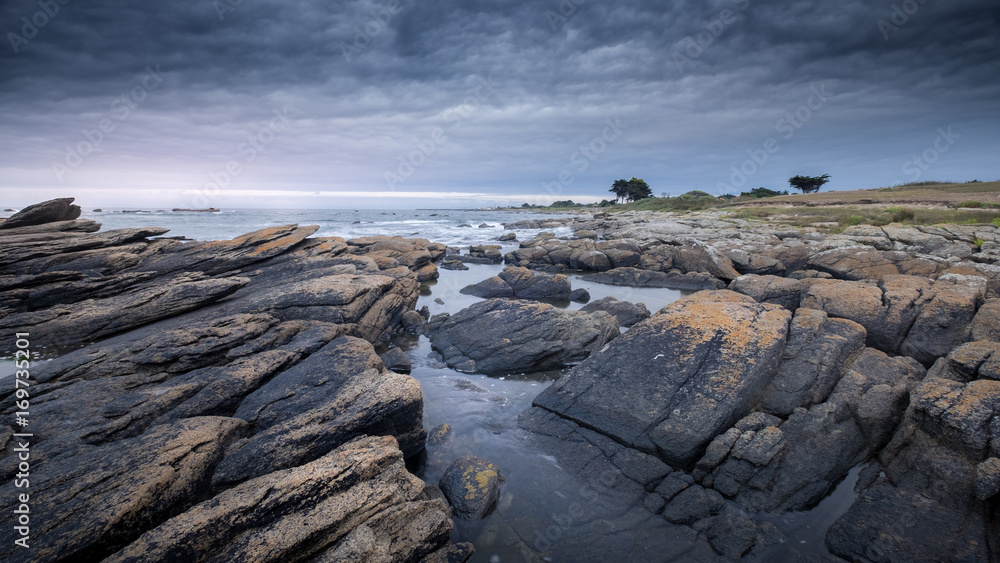 Düstere Stimmung am Meer