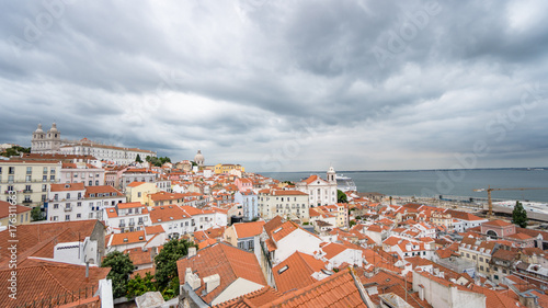 Plakat Pejzaż miejski architektura Panoramiczny Plenerowy widok Portas robi Sol punkt widzenia, Lisbon Portugalia