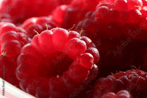 Reife, frische Himbeeren (Rubus idaeus)