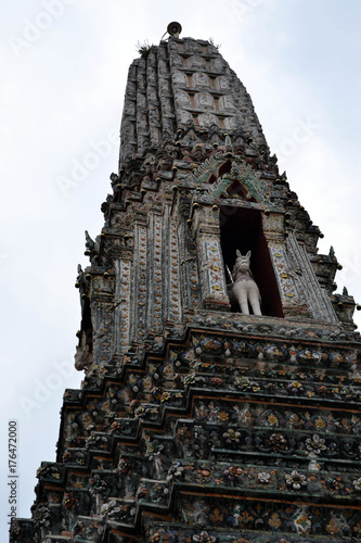 Fotoobraz na płótnie Widok wokoło świątyni świt w Bangkok, Tajlandia (Wat Arun)