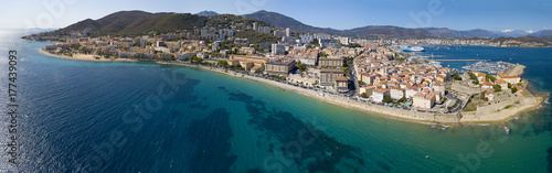 Plakat Widok z lotu ptaka Ajaccio, Corsica, Francja. Obszar portu i centrum miasta widziane z morza. Łodzie portowe i domy