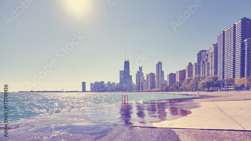 Plakat Rocznik tonująca fotografia Chicagowski miasta nabrzeże przeciw słońcu, usa.