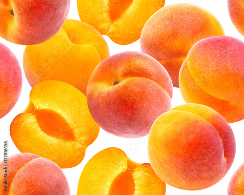 Peach seamless pattern. Ripe peaches isolated on white background