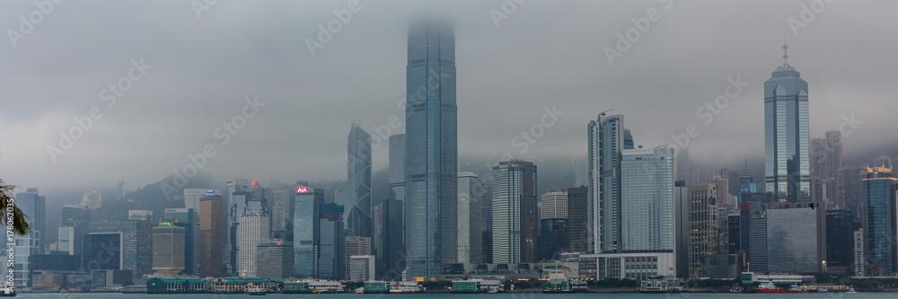 Hong Kong in de wolken