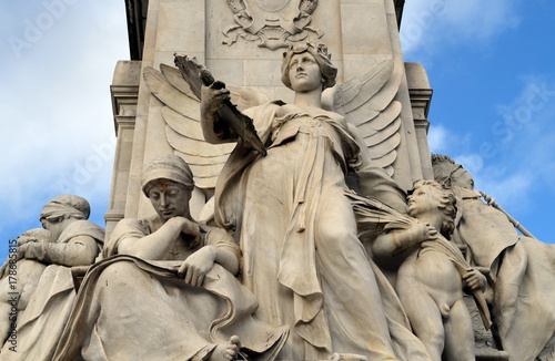 Victoria Memorial in London