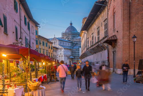 Restaurants in old town of Pisa