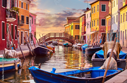 Obraz na płótnie Burano island in Venice Italy picturesque sunset over canal