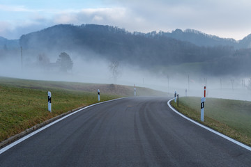 Strasse im Nebel 