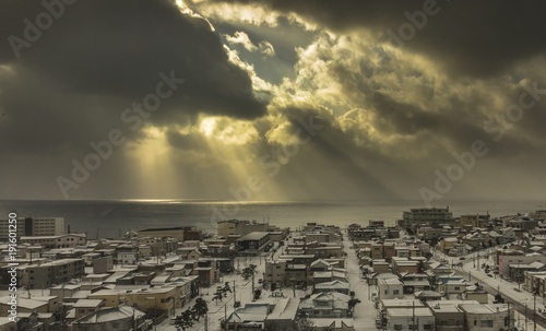 Obraz na płótnie Backlight Rays Sunrise, Dark Clouds, Winter Stormy Weather, Dramatic Sky