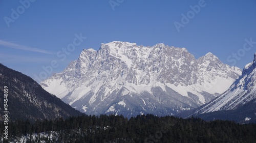 Plakat Fernpass, Tyrol, Austria, droga między Reutte i Nassereith z Zugspitze