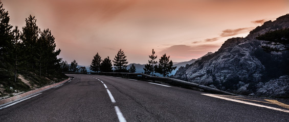Panorama von einer Straße in den Bergen Korsika Col de Bavella 