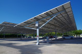Panneau photovoltaïque ombrière pour voiture