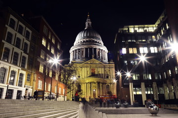 st paul's cathedral london night