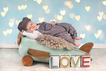 entspannt schlafendes Baby