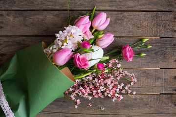 Easter egg with spring flowers