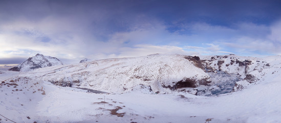panoramica de paisaje nevado
