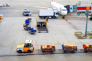 Airplanes, parcels, luggage carrier, airport