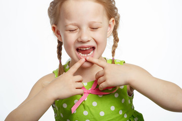 A child without teeth 
