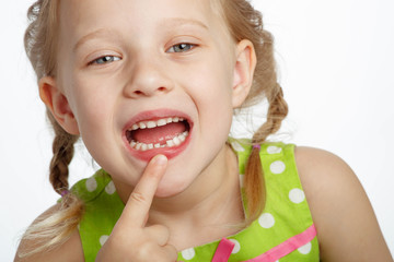 A child without teeth 