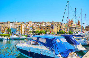 Visit fortified cities of Valletta Grand Harbour, Malta