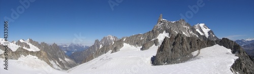 Sommets Alpes vus de la Pointe Helbronner © marité74