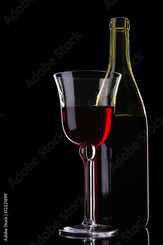 martwa-natura-z-czerwonym-winem