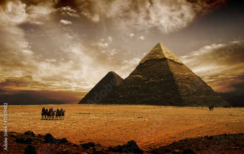 Lacobel mystical pyramids