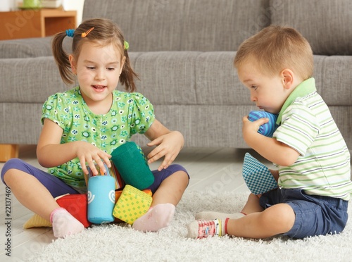 Pictures Of Children Playing Together