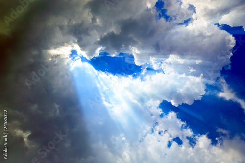 Fototapeta 青空と雲と光